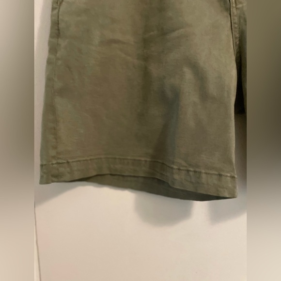 Kut From The Kloth Stretch Twill Catherine 7” Short in Loden Size 18 NWT - Picture 2 of 12